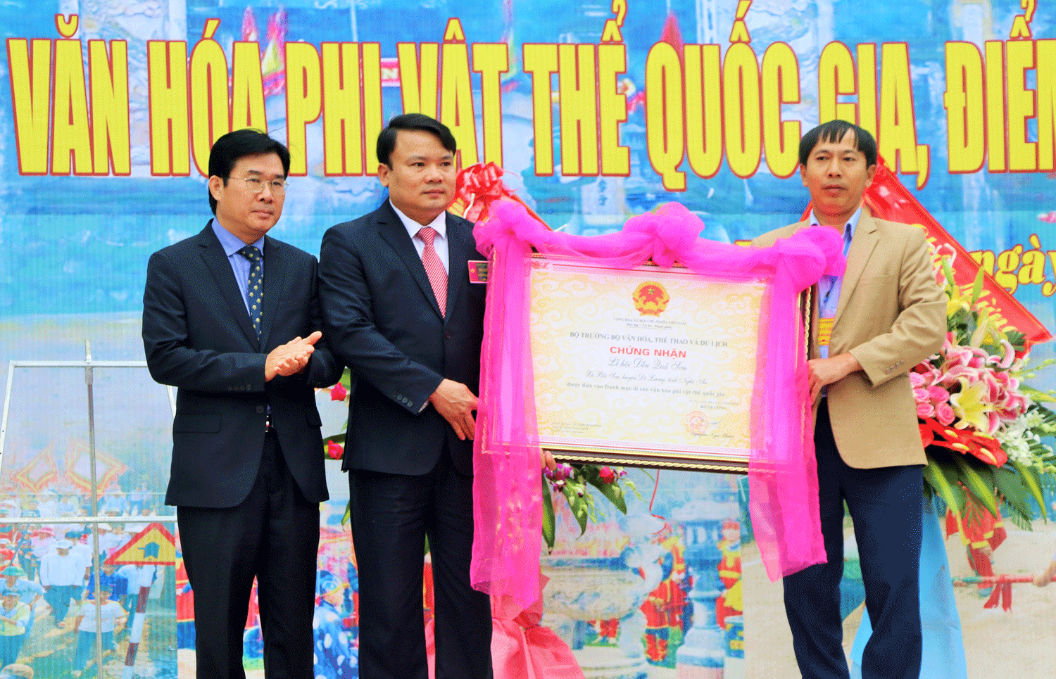 Nghệ An: Lễ hội Đền Quả Sơn đón nhận danh hiệu Di sản văn hóa phi vật thể Quốc gia - Ảnh 1.