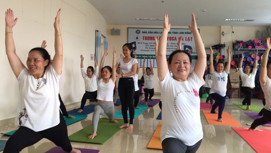 Tập yoga lâu nhưng sao càng mập, càng già? - Ảnh 1.