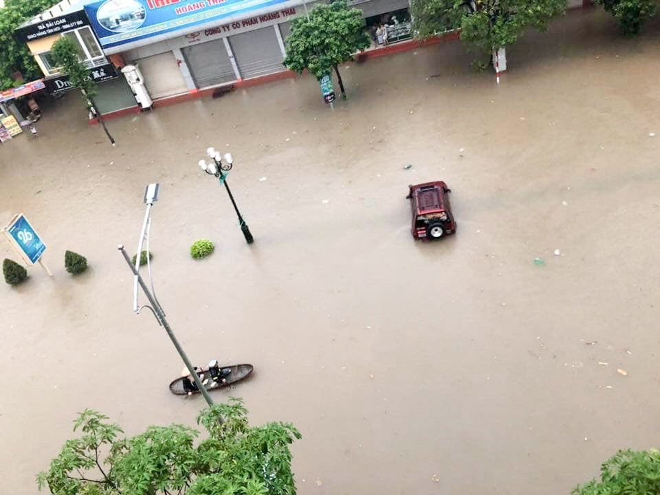 Sau trận mưa lớn kéo dài, TP Thái Nguyên ngập sâu trong biển nước27 Sau trận mưa lớn kéo dài, TP Thái Nguyên ngập sâu trong biển nước27