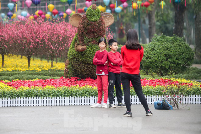 Đường phố Hà Nội trang hoàng đón Tết Canh Tý 2020 - Ảnh 3. Đường phố Hà Nội trang hoàng đón Tết Canh Tý 2020 - Ảnh 3.