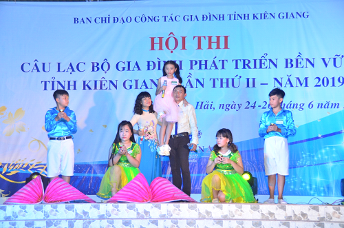 Hội thi câu lạc bộ “Gia đình phát triển bền vững” lần thứ III và Ngày hội Gia đình tiêu biểu tỉnh Kiên Giang lần thứ I – năm 2020 - Ảnh 1.