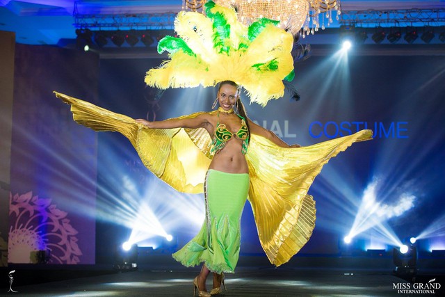 Ngắm những trang phục dân tộc ấn tượng của các hoa hậu thế giới tại Miss Grand International 2018 - Ảnh 15.
