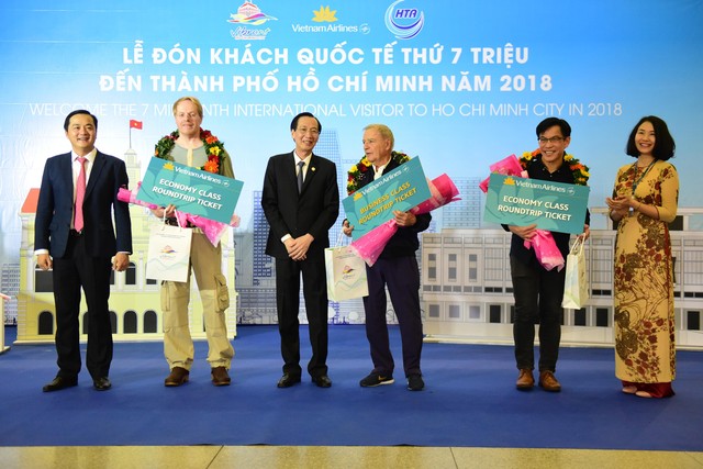 Đón vị khách quốc tế thứ 7 triệu đến TP. Hồ Chí Minh năm 2018 - Ảnh 1.