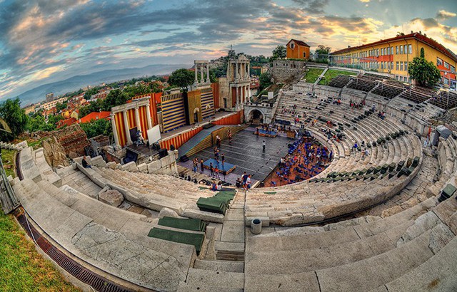 Khám phá một Plovdiv được xướng danh Thủ đô văn hóa châu Âu 2019 - Ảnh 3.