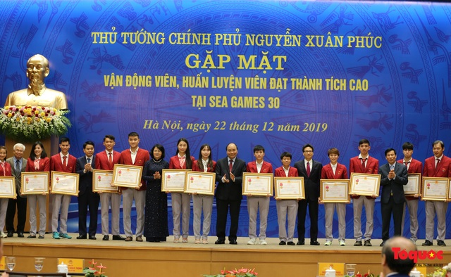 Thủ tướng gặp mặt, vinh danh VĐV, HLV đạt thành tích cao tại SEA Games 30 - Ảnh 20.