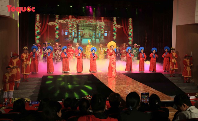 Giới thiệu văn hóa Việt cho du khách quốc tế qua “Áo Dài Show” - Ảnh 9.