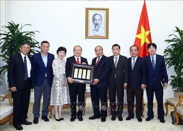Thủ tướng Nguyễn Xuân Phúc gặp mặt HLV Park Hang-seo sau kỳ nghỉ Tết tại Hàn Quốc - Ảnh 5.