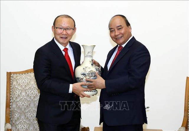 Thủ tướng Nguyễn Xuân Phúc gặp mặt HLV Park Hang-seo sau kỳ nghỉ Tết tại Hàn Quốc - Ảnh 4.