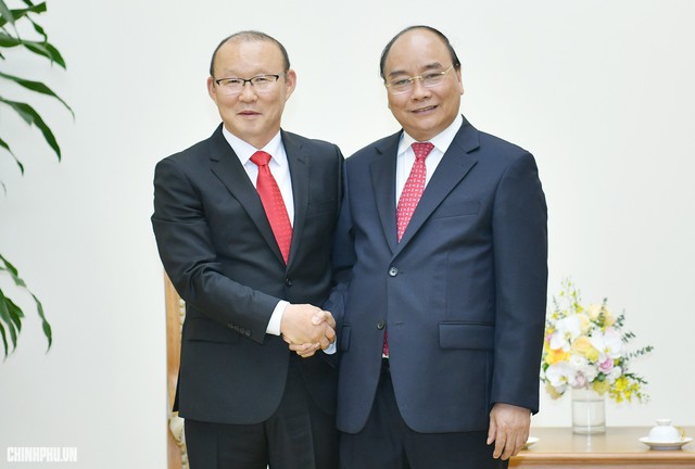 Thủ tướng Nguyễn Xuân Phúc gặp mặt HLV Park Hang-seo sau kỳ nghỉ Tết tại Hàn Quốc - Ảnh 1.