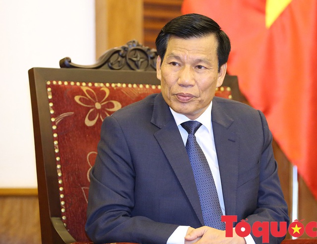 Bộ trưởng Nguyễn Ngọc Thiện động viên đội tuyển Việt Nam trước khi bước vào vòng bán kết AFF U22 Cup - Ảnh 1.
