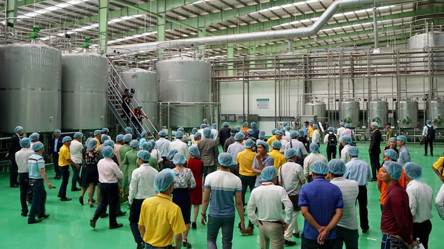 Tân Hiệp Phát khánh thành nhà máy nước giải khát lớn nhất ĐBSCL với tổng vốn đầu tư 4.000 tỷ đồng - Ảnh 1. Tân Hiệp Phát khánh thành nhà máy nước giải khát lớn nhất ĐBSCL với tổng vốn đầu tư 4.000 tỷ đồng - Ảnh 1.