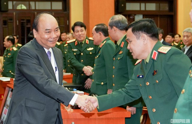 Thủ tướng: Không vì kinh tế mà coi nhẹ nhiệm vụ quốc phòng - Ảnh 1. Thủ tướng: Không vì kinh tế mà coi nhẹ nhiệm vụ quốc phòng - Ảnh 1.