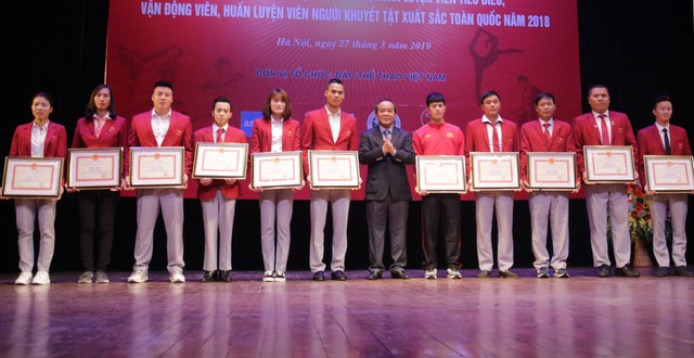 Trao thưởng các HLV, VĐV tiêu biểu và HLV, VĐV người khuyết tật xuất sắc tại Chương trình “Vinh quang Thể thao Việt Nam” - Ảnh 2.