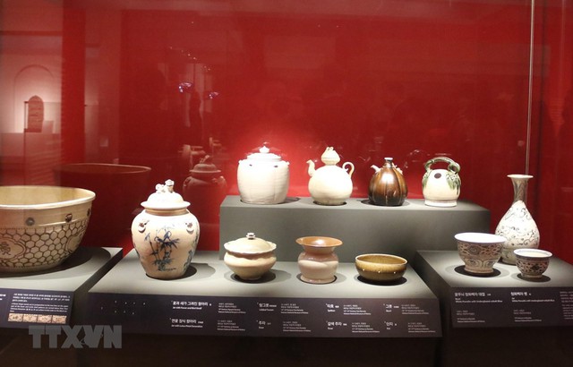 Triển lãm cổ vật Việt Nam tại Bảo tàng Quốc gia Hàn Quốc - Ảnh 1.