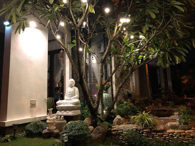 Bất ngờ với mô hình trồng rau thả cá trong căn biệt thự trị giá đến 1 triệu USD của ca sĩ Quách Thành Danh - Ảnh 16. Bất ngờ với mô hình trồng rau thả cá trong căn biệt thự trị giá đến 1 triệu USD của ca sĩ Quách Thành Danh - Ảnh 16.
