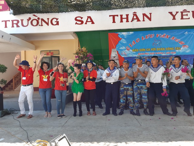 Trường Sa trong lòng bà con kiều bào - Ảnh 2. Trường Sa trong lòng bà con kiều bào - Ảnh 2.