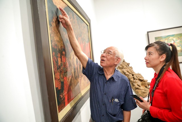 Những bức tranh Tái hiện kí ức hào hùng của chiến thắng lịch sử Điện Biên Phủ sau 65 năm - Ảnh 8.
