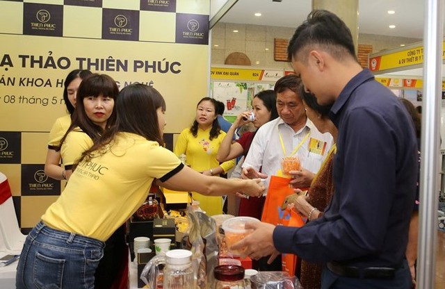 Hàng trăm doanh nghiệp y dược quốc tế đến Việt Nam tham gia triển lãm - Ảnh 2. Hàng trăm doanh nghiệp y dược quốc tế đến Việt Nam tham gia triển lãm - Ảnh 2.