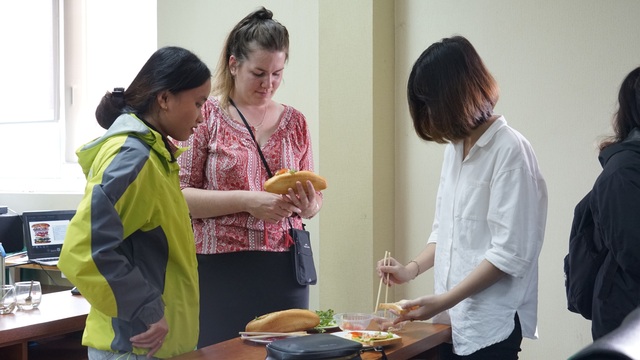 40 ngày trải nghiệm văn hóa, du lịch Việt Nam của nhóm sinh viên New Zealand - Ảnh 2.
