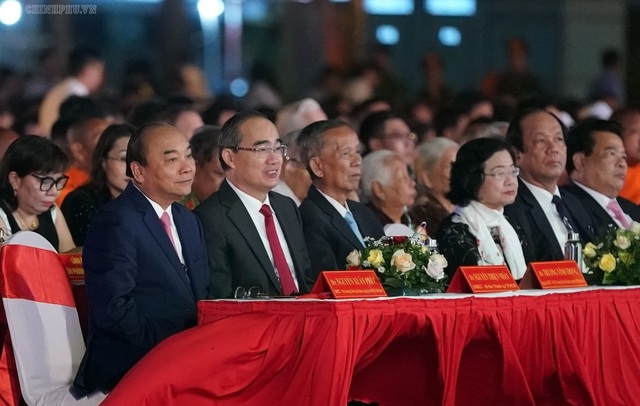 Thủ tướng: Nhân hòa là yếu tố quyết định nhất với các địa phương - Ảnh 1. Thủ tướng: Nhân hòa là yếu tố quyết định nhất với các địa phương - Ảnh 1.