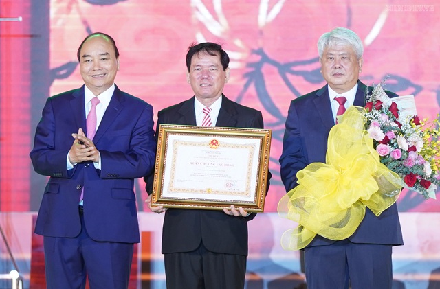 Thủ tướng: Nhân hòa là yếu tố quyết định nhất với các địa phương - Ảnh 2. Thủ tướng: Nhân hòa là yếu tố quyết định nhất với các địa phương - Ảnh 2.