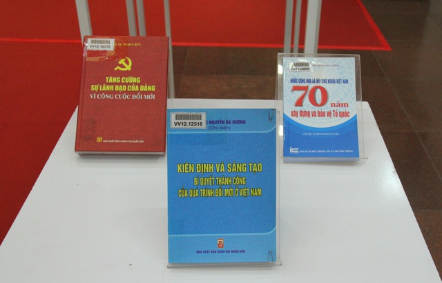 Triển lãm Vinh quang Đảng Cộng sản Việt Nam - Ảnh 3.