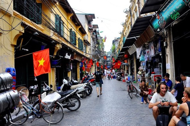 Khách du lịch đến Hà Nội trong tháng 2 giảm hơn 45% so với cùng kỳ năm trước - Ảnh 1.