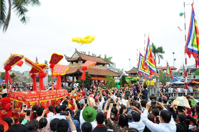 Nam Định: Dừng tổ chức lễ hội Phủ Dầy - Ảnh 1.
