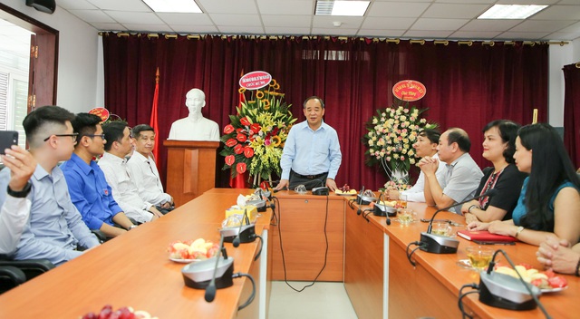 Thứ trưởng Bộ VHTTDL Lê Khánh Hải chúc mừng các cơ quan báo chí - Ảnh 9.