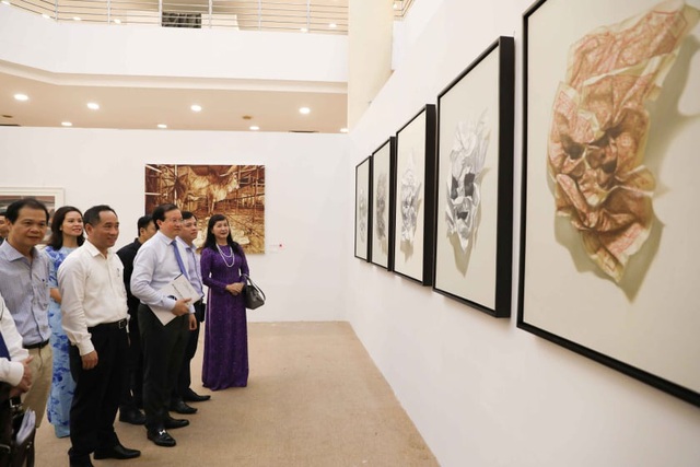 Gần 100 tác phẩm tiêu biểu tại Festival Mỹ thuật trẻ Việt Nam - Ảnh 3.