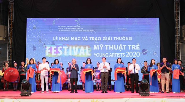 Gần 100 tác phẩm tiêu biểu tại Festival Mỹ thuật trẻ Việt Nam - Ảnh 1.