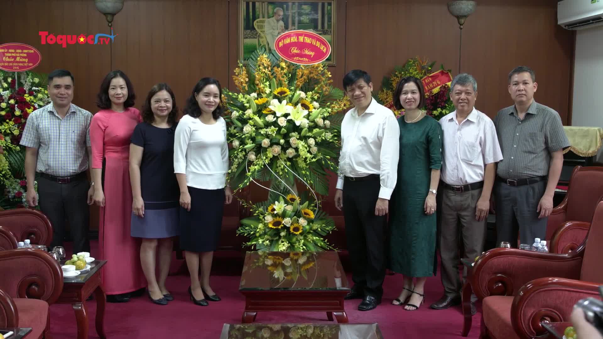 Thứ trưởng Trịnh Thị Thủy thăm và chúc mừng các cơ quan báo chí nhân Ngày Báo chí cách mạng Việt Nam