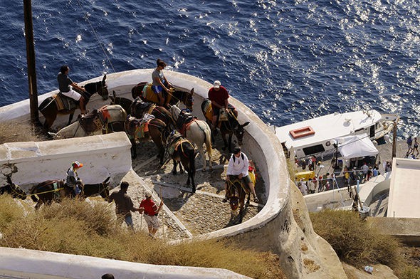 Hy Lạp: Khách du lịch nặng hơn 100 cân không được phép làm điều này - Ảnh 2.