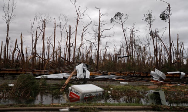 Sự tàn phá ở Panama, Florida - sau siêu bão Michael - Ảnh 2.