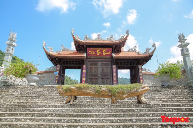 Lạng Sơn: Khám phá ngôi chùa nơi biên giới mà từng viên gạch khắc chữ quốc ngữ “Cộng hòa xã hội chủ nghĩa Việt Nam” - Ảnh 3.