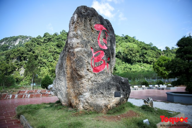 Lạng Sơn: Khám phá ngôi chùa nơi biên giới mà từng viên gạch khắc chữ quốc ngữ “Cộng hòa xã hội chủ nghĩa Việt Nam” - Ảnh 7.