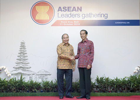 Thủ tướng đề nghị IMF, WB tư vấn xây dựng cơ chế cảnh báo rủi ro kinh tế vĩ mô cho ASEAN - Ảnh 1.