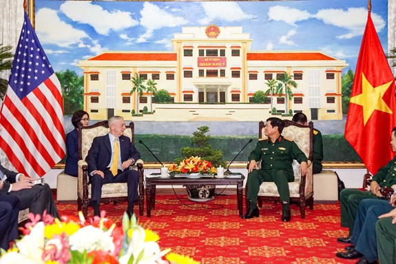 Đại tướng Ngô Xuân Lịch tiếp Bộ trưởng Quốc phòng Hoa Kỳ James Mattis tại TP Hồ Chí Minh - Ảnh 3.
