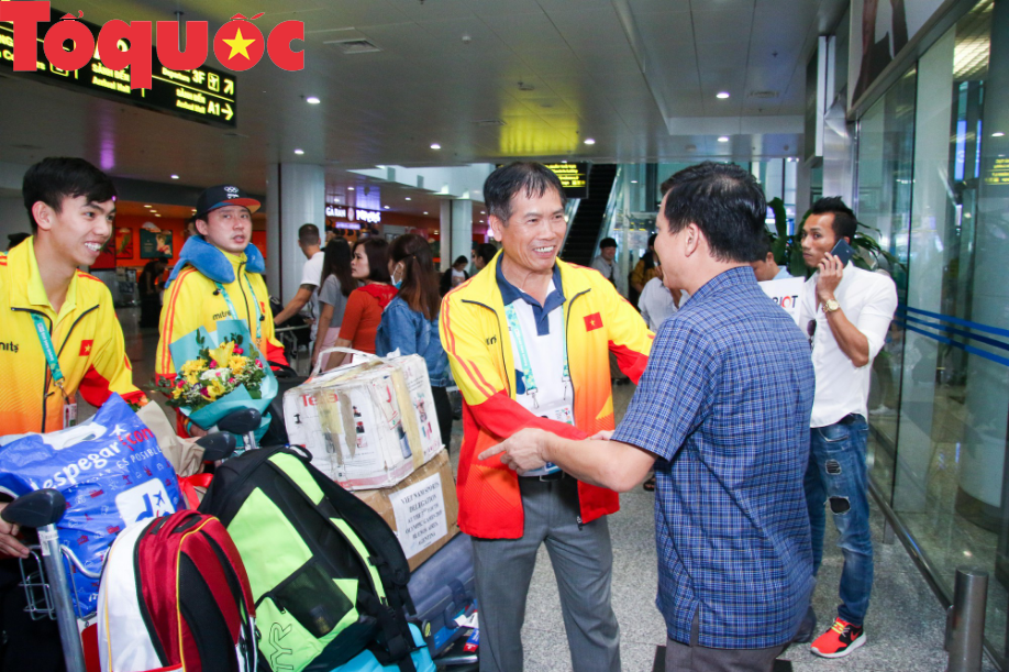 Đoàn thể thao Olympic trẻ Việt Nam về nước sau kỳ Đại hội thành công vượt ngoài kỳ vọng - Ảnh 4.