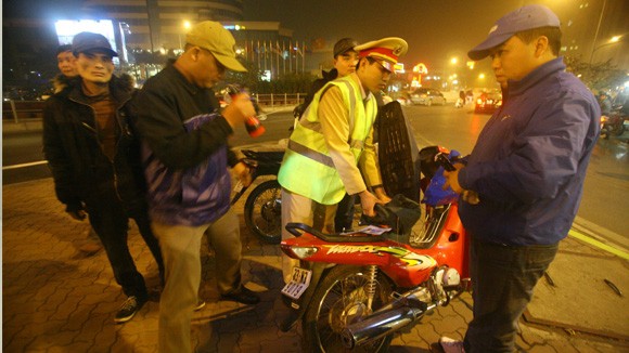 Hà Nội, bổ sung thêm cảnh sát phòng chống tội phạm về môi trường trong lực lượng 141 - Ảnh 1.