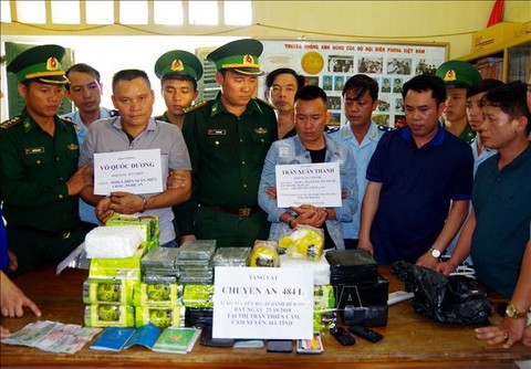 32kg ma túy đá được vận chuyển từ Lào về tiêu thụ - Ảnh 1.