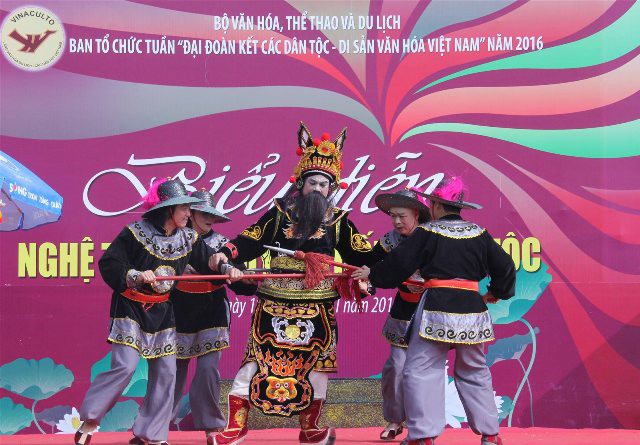 Ấn tượng nghệ thuật Tuồng truyền thống, chương trình tháng 11 tại Làng Văn hóa du lịch các dân tộc Việt Nam  - Ảnh 1.