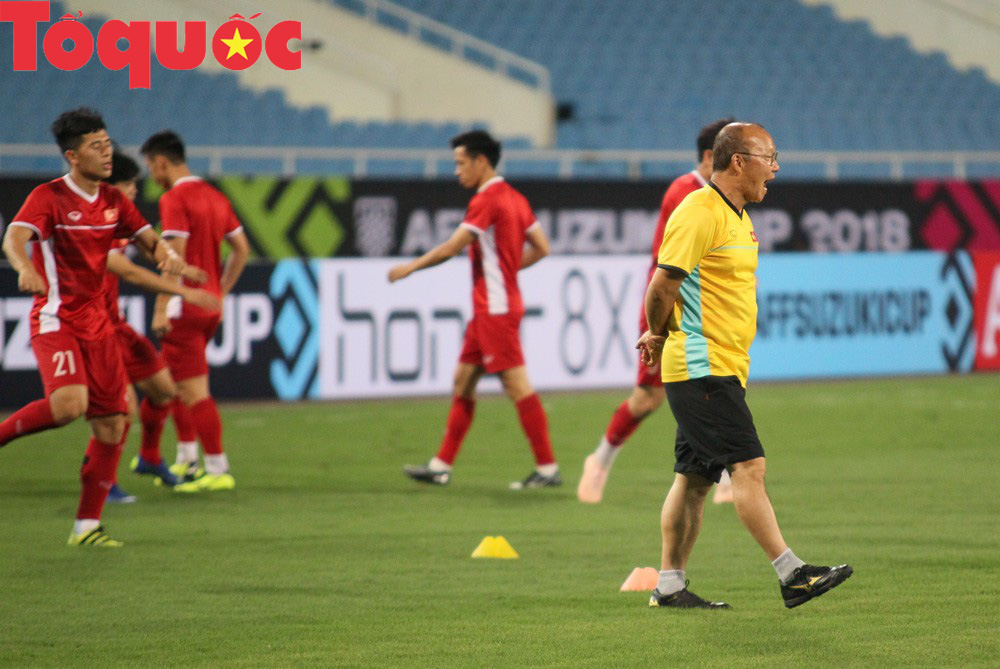 HLV Park Hang-seo nghiêm khắc lạ thường trước trận đối đầu đội tuyển Malaysia - Ảnh 5.