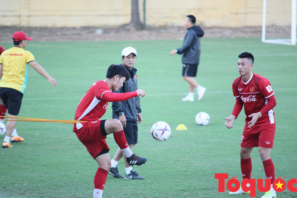 Tiền Vệ Xuan Trường Ngoi Sao Vang Tren Cờ Việt Nam Sẽ Co Cơ Hội Tỏa Sang