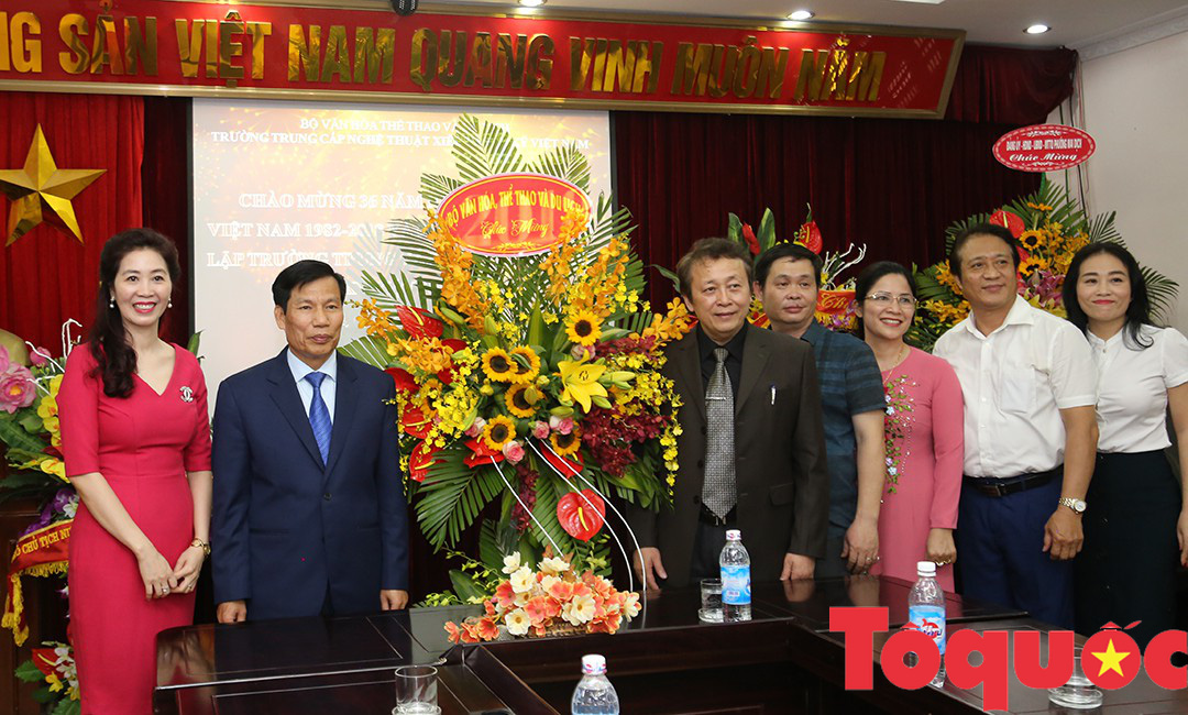 Bộ trưởng Nguyễn Ngọc Thiện chúc mừng Ngày Nhà giáo Việt Nam - Ảnh 3.