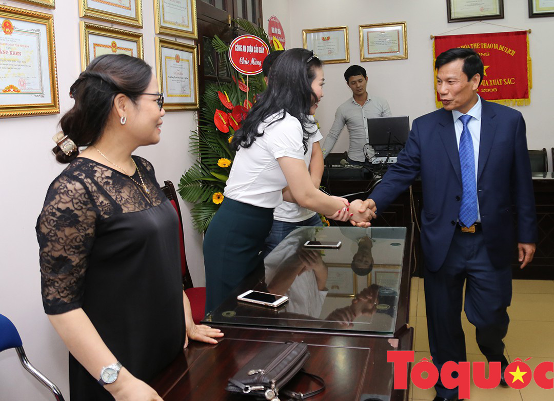 Bộ trưởng Nguyễn Ngọc Thiện chúc mừng Ngày Nhà giáo Việt Nam - Ảnh 2.