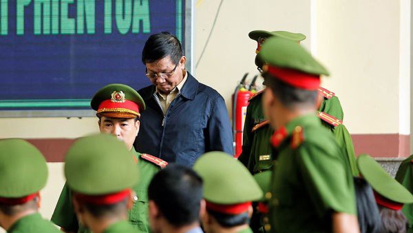 Cựu Tổng cục trưởng Phan Văn Vĩnh bị đề nghị 7-7,5 năm tù - Ảnh 1.