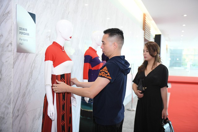 Nhà thiết kế Đỗ Trịnh Hoài Nam quảng bá thời trang Việt tại Malaysia   - Ảnh 2.