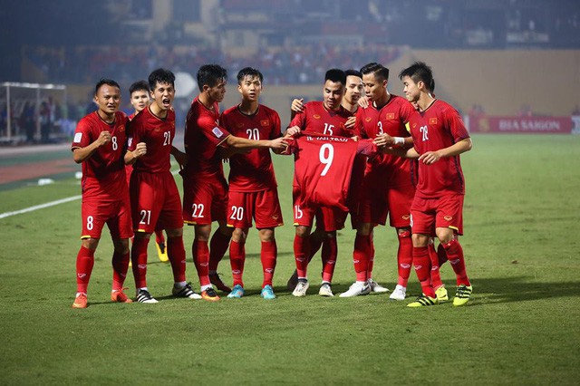 Đồng loạt tung hô thầy trò Park Hang-seo, báo quốc tế tin tưởng đội tuyển Việt Nam thẳng tiến chức vô địch - Ảnh 2.