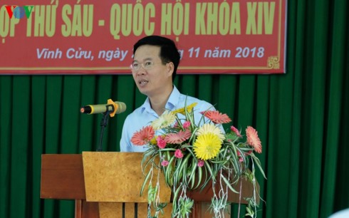 Xử lý cán bộ sai phạm không có chuyện hạ cánh an toàn - Ảnh 1. Xử lý cán bộ sai phạm không có chuyện hạ cánh an toàn - Ảnh 1.